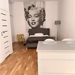 Marilyn W Kamienicy Wicherkiewiczow アパート